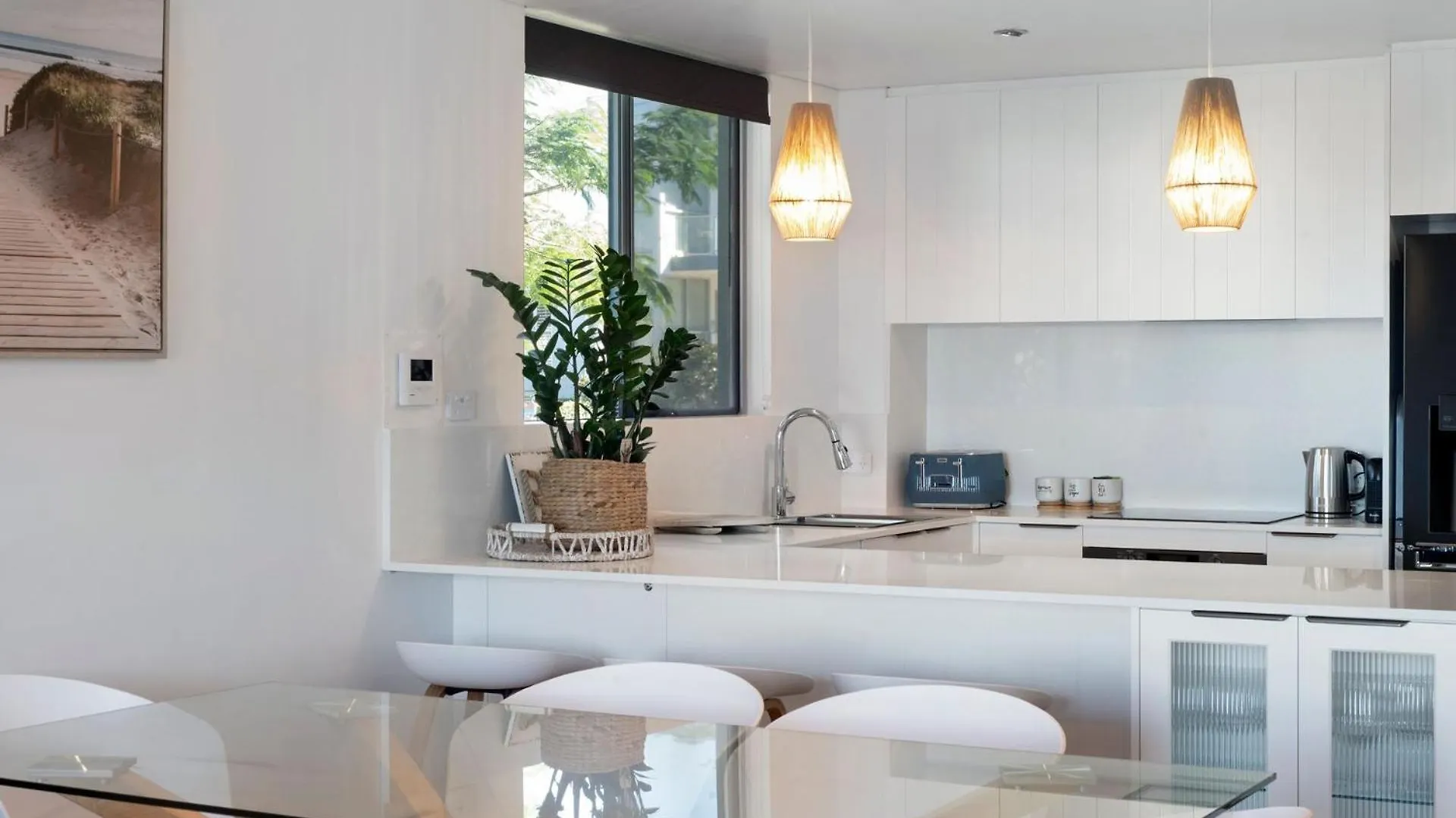 Apartment Waterfront Oasis In Runaway Bay - Coasthm Gold Coast